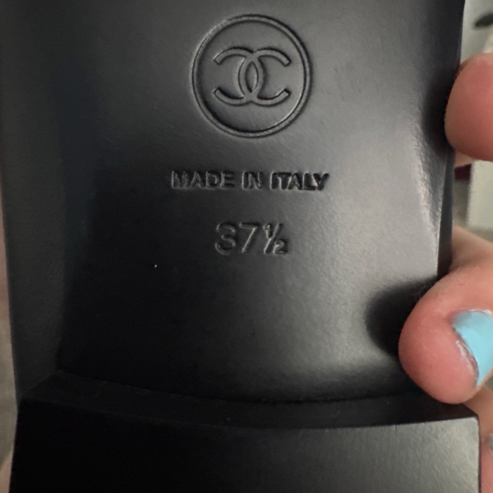 CHANEL Black Leather Loafers with Bow - Picture 5 of 5